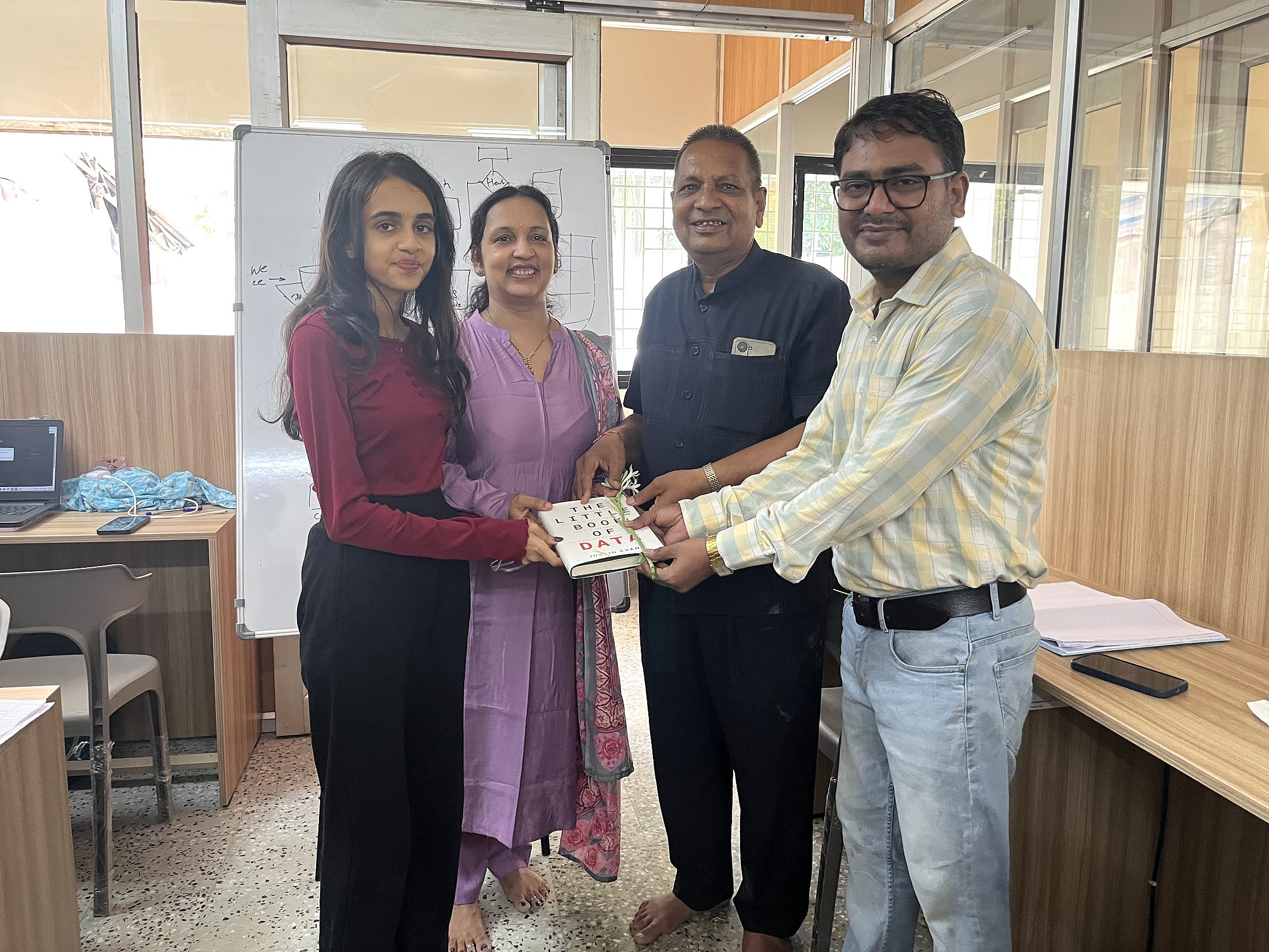 Guest felicitation during MindForgeAI internship industry visit